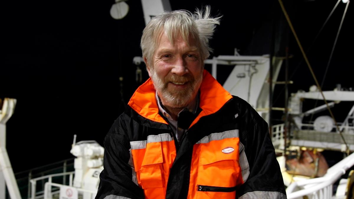 F&oslash;rsteamanuensis Roger Larsen ombord p&aring; b&aring;t