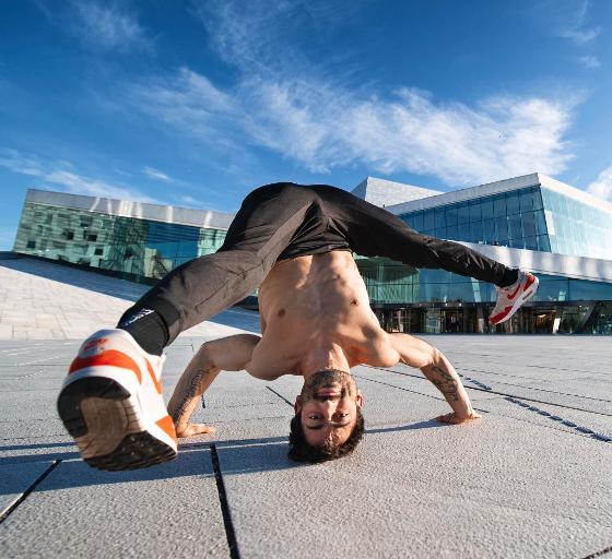 Illustrasjonsbilde for Finding Safety in Identity: A Story of Belonging Through Hip Hop