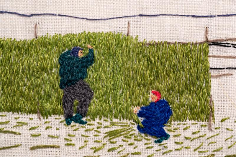 n&aelig;rbilde av broderi av samer som hersjer h&oslash;y